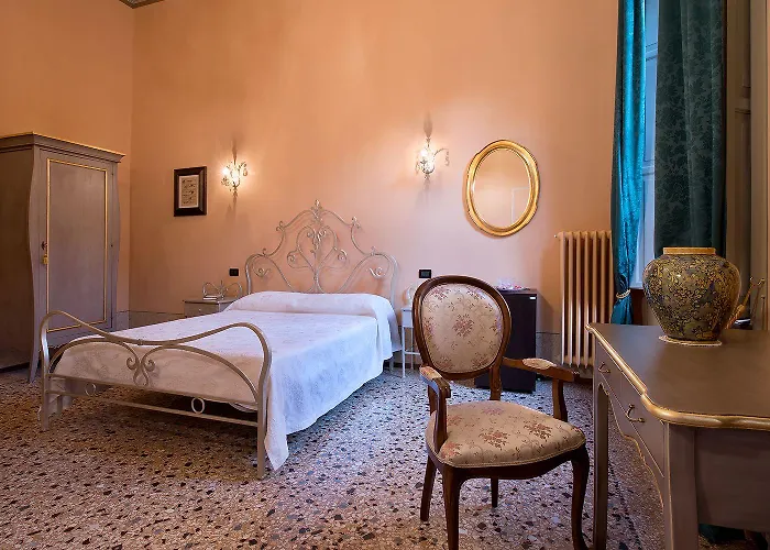 萨洛托阿尔阿提酒店 4* 摩德纳