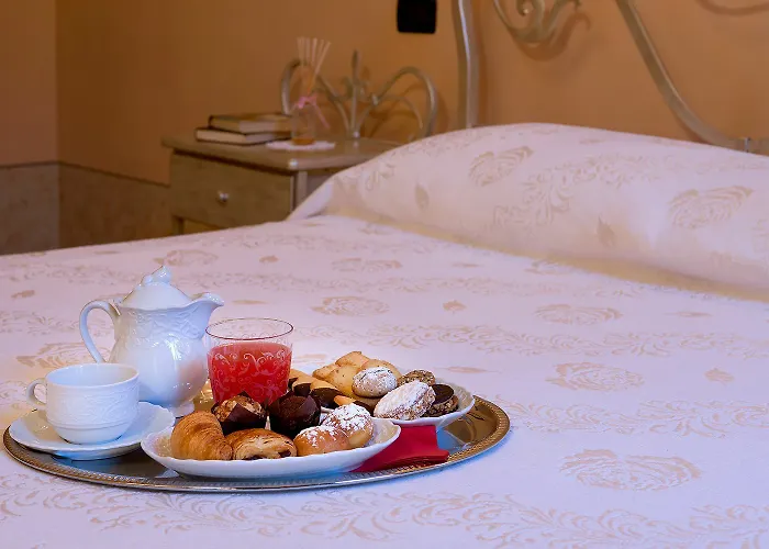 萨洛托阿尔阿提酒店 招待所 4*