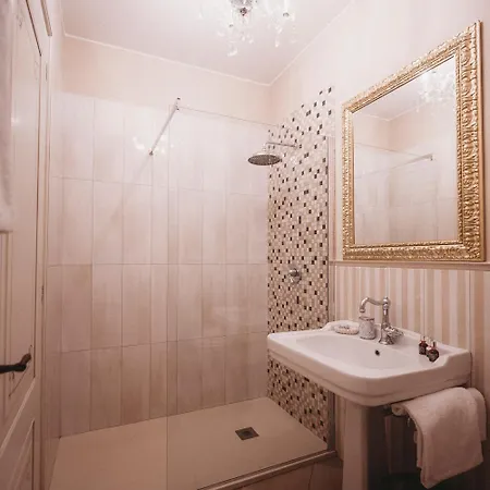 Salotto Delle Arti בית הארחה