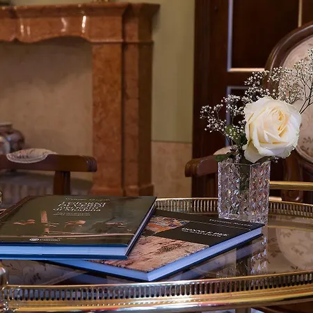 Salotto Delle Arti בית הארחה