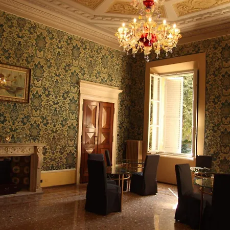 Salotto Delle Arti 4* מודנה