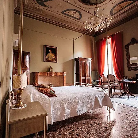 Salotto Delle Arti 4* מודנה